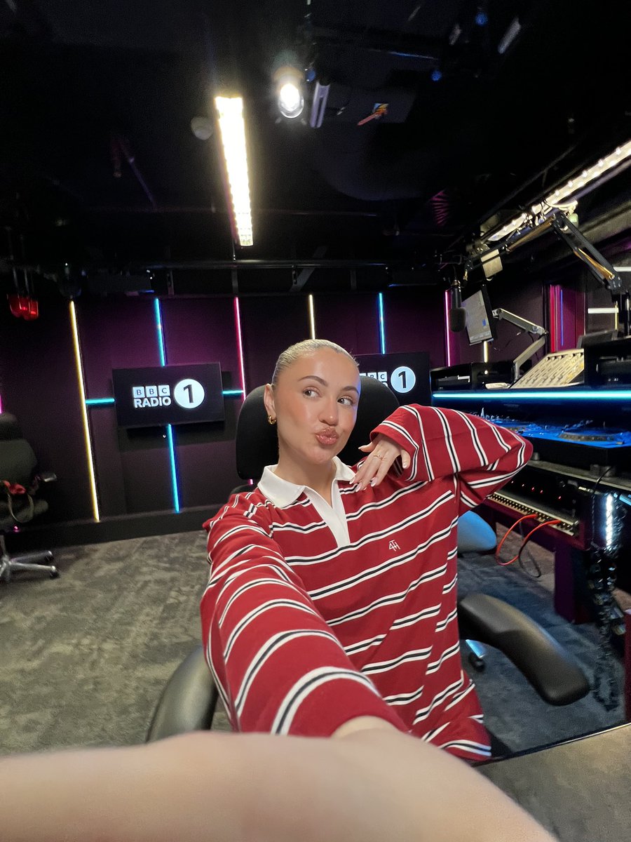 Natalie O'Leary (@natalieaoleary) on Twitter photo Live on your radio!!! And I need your help… let’s get Greg to say GREG or BREAKFAST 👹👹👹👹👹👹👹👹 <a href="/BBCR1/">BBC Radio 1</a> Live on your radio!!! And I need your help… let’s get Greg to say GREG or BREAKFAST 👹👹👹👹👹👹👹👹 <a href="/BBCR1/">BBC Radio 1</a>