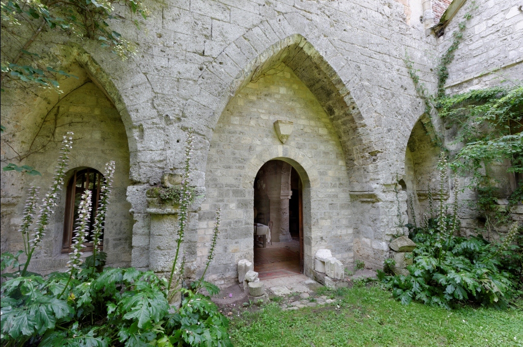 Abbayes de Normandie tweet media