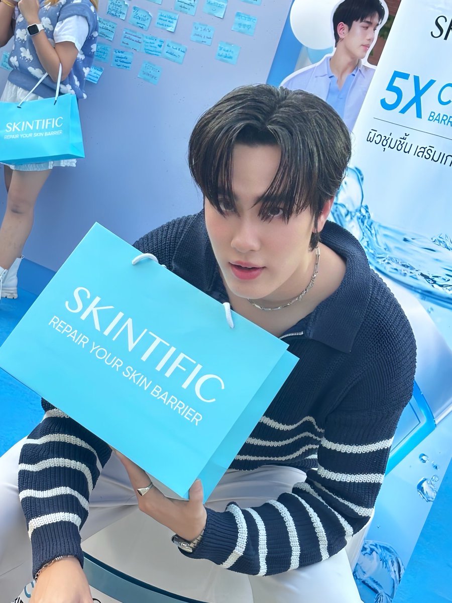 kengnaruekom's tweet photo. SKINTIFIC Lab with FOURTH at BEAUTRIUM❗️
มาเซฟผิวให้สวยใสมีออร่ากับโฟร์ทด้วยผลิตภัณฑ์คุณภาพจาก SKINTIFIC สร้างเกราะป้องกันผิวและเพิ่มความกระจ่างใส
@skintificthai #skintificlabwithfourth https://t.co/whEvfhAgUu