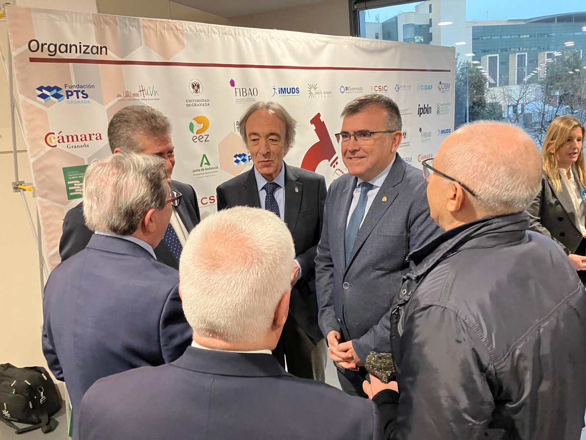 Damos comienzo al III Congreso de Investigación PTS Granada🔬 

Un evento que reúne a investigadores, profesionales y empresas del sector salud para compartir avances, generar sinergias y fortalecer la innovación biomédica. 

¡Bienvenidos! 

#SomosGranadaSalud