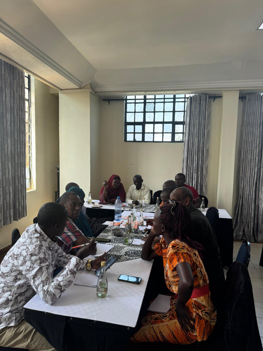 TwendeProjectKe's tweet photo. Training of trainers on gender and youth focused  friendly PFS. This will be followed by rolling out trainings and community sensitization including identification of community champions by the trained TOT at the Community level. The event is taking place at Machakos, Kyaka hotel https://t.co/lmFS9SPN8y