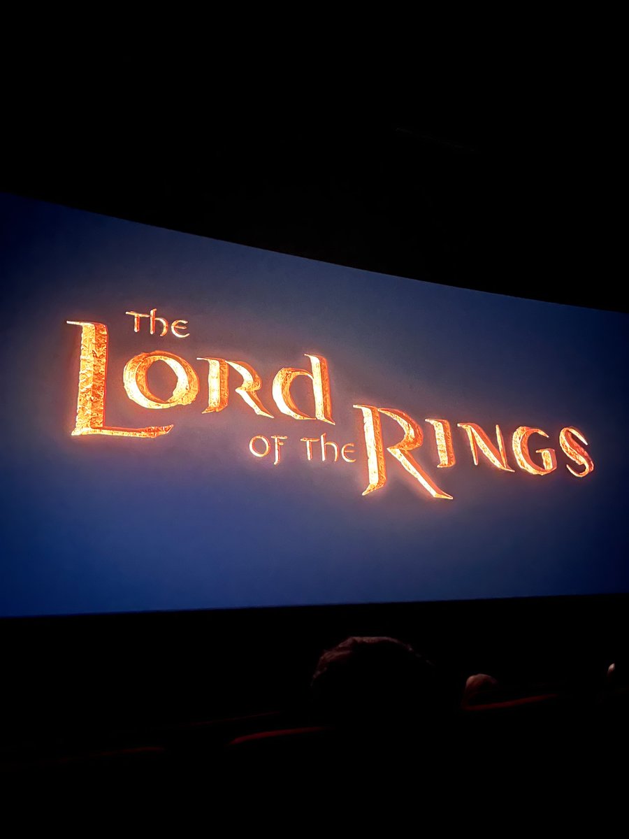 eins_potterhead's tweet image. Eindrücke aus dem Herr der Ringe Marathon im Kino in Thun🤩🧙🏻‍♂️

Danke @Soli_black &amp;amp; @kura_sandra für den tollen Tag❤️