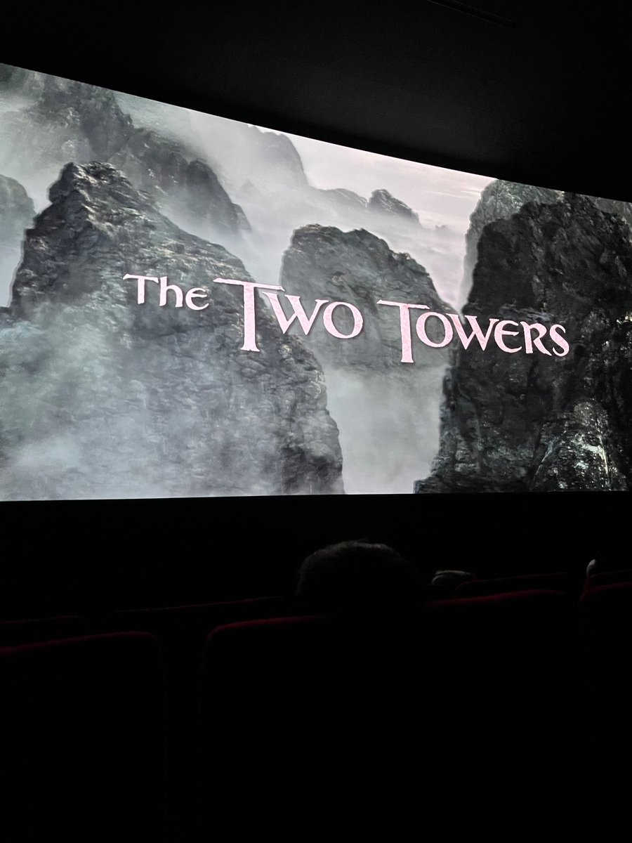 eins_potterhead's tweet image. Eindrücke aus dem Herr der Ringe Marathon im Kino in Thun🤩🧙🏻‍♂️

Danke @Soli_black &amp;amp; @kura_sandra für den tollen Tag❤️