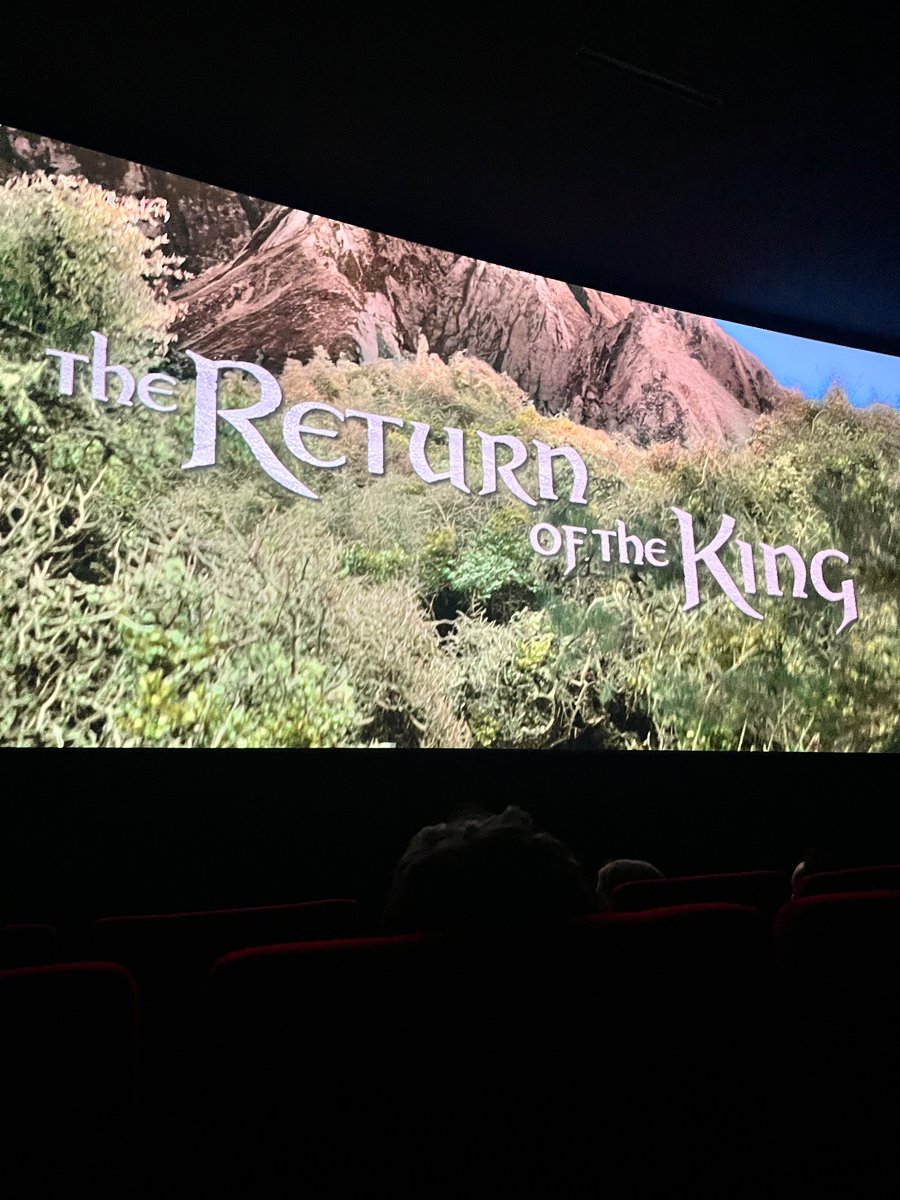 eins_potterhead's tweet image. Eindrücke aus dem Herr der Ringe Marathon im Kino in Thun🤩🧙🏻‍♂️

Danke @Soli_black &amp;amp; @kura_sandra für den tollen Tag❤️