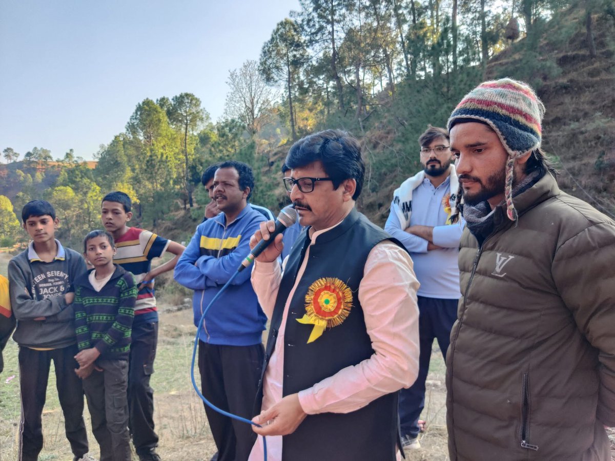 ManojTewariINC's tweet photo. विकासखंड हवालबाग की ग्रामसभा- पहल और विकासखंड भैसीयाछाना की ग्रामसभा- कुंजा में आयोजित क्रिकेट प्रतियोगिता में सम्मिलित हुआ एवं सभी खिलाड़ियों को उनके उज्जवल भविष्य की शुभकामनाएं प्रेषित करी। https://t.co/5YIiDFdkSQ