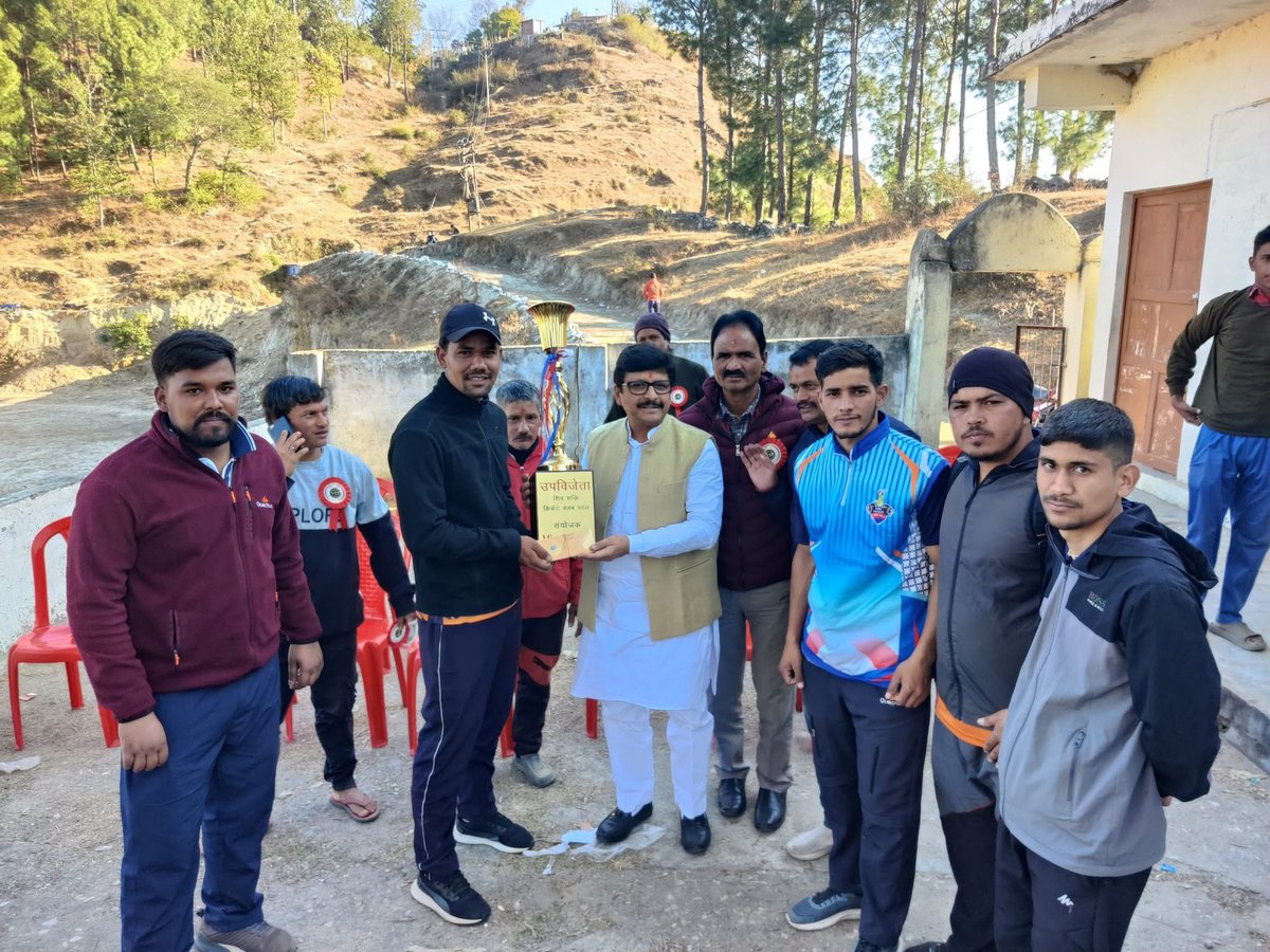 ManojTewariINC's tweet photo. विकासखंड हवालबाग की ग्रामसभा- पहल और विकासखंड भैसीयाछाना की ग्रामसभा- कुंजा में आयोजित क्रिकेट प्रतियोगिता में सम्मिलित हुआ एवं सभी खिलाड़ियों को उनके उज्जवल भविष्य की शुभकामनाएं प्रेषित करी। https://t.co/5YIiDFdkSQ