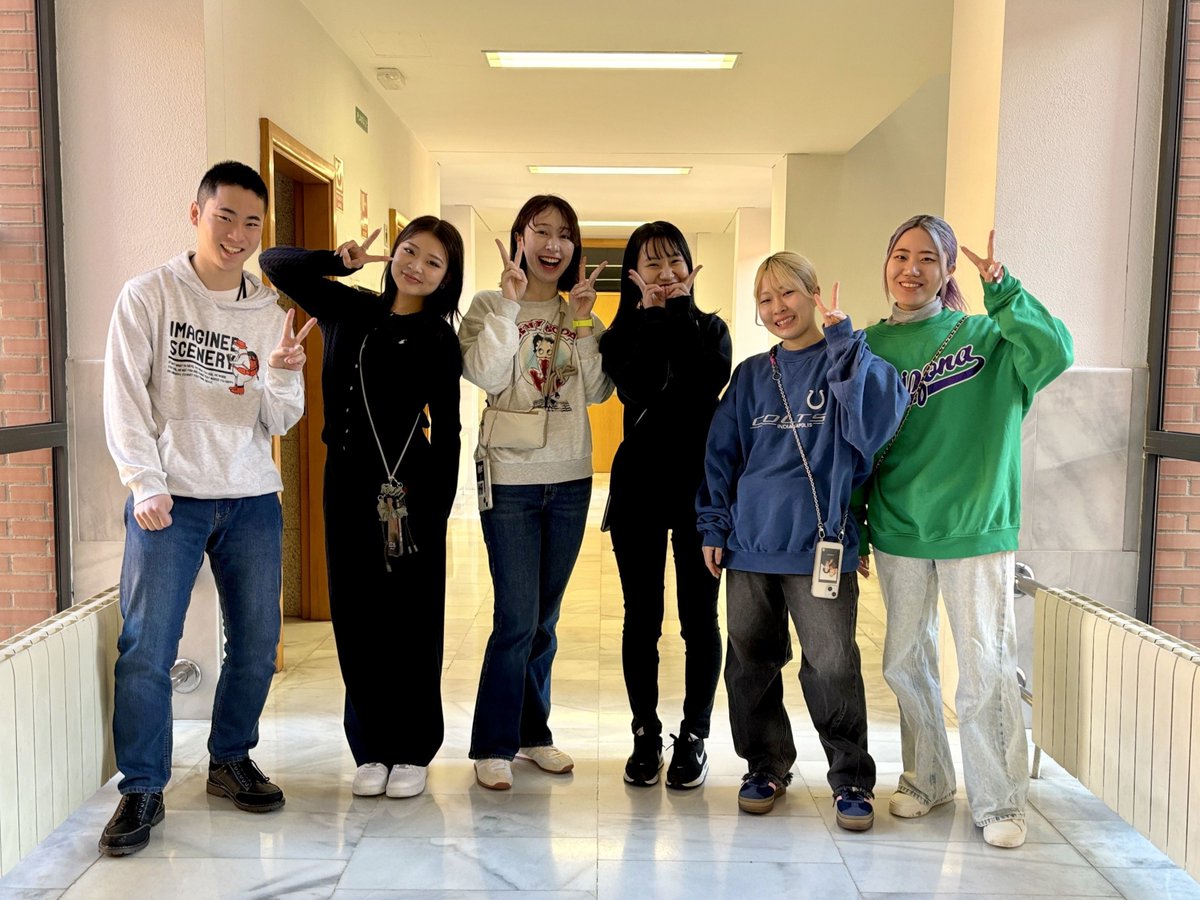 idiomasuva's tweet image. Comenzamos una nueva semana con la llegada de Seika, Akane, Hana, Nodoka, Sae y Shoma. 🇯🇵🇪🇸
Vienen desde la Universidad de Kansai Gaidai y estudiarán español con nosotros por las próximas cinco semanas. ¡Bienvenid@s a la @UVa_es!☺️ #SpanishinValladolid