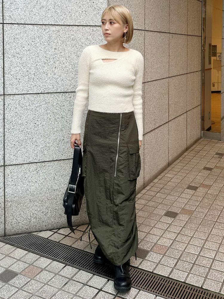 MURUA_care's tweet photo. 【Limited OUTLET mall SALE】

まさかの￥2,900🔥🔥🔥
オールシーズン使える
トレンド要素の詰まったカーゴスカート👀

スウェットでカジュアルコーデか
シャギーニットでフェミニンコーデ
どっちが好き？💭

CHECK▶https://t.co/vQwXRGLTF7 https://t.co/RZqFUJrPNu