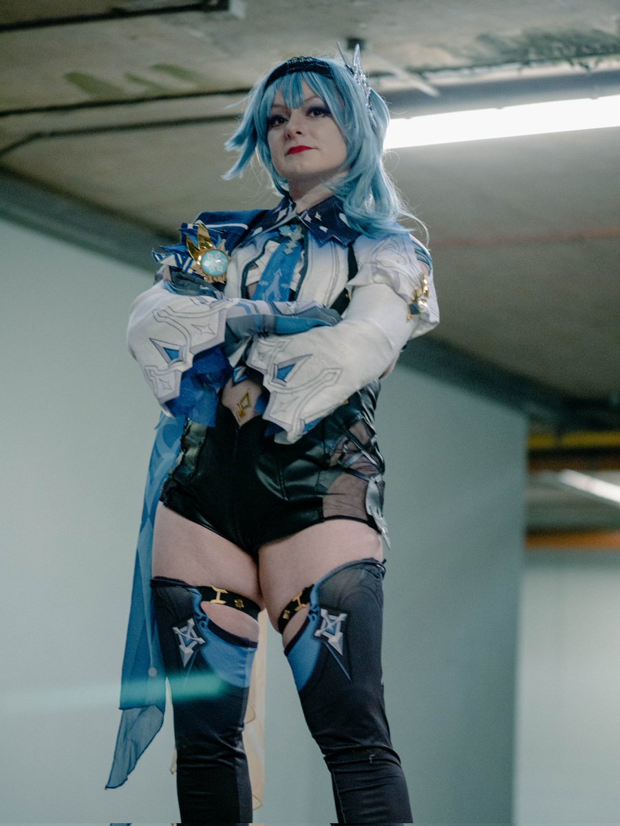 SHSCosplay's tweet photo. Photos  @ItsHannyu
My thighs looking like they could break a watermelon here 🤣 
Cosplay @dokidokicostume 

#eula #eulagenshinimpact #eulacosplay #eulaLawrence #LawrenceEula #优菈lā·劳伦斯 #エウルア・ローレンス #GenshinImpact #GenshinImpactcosplay https://t.co/ZWsGKTepHB