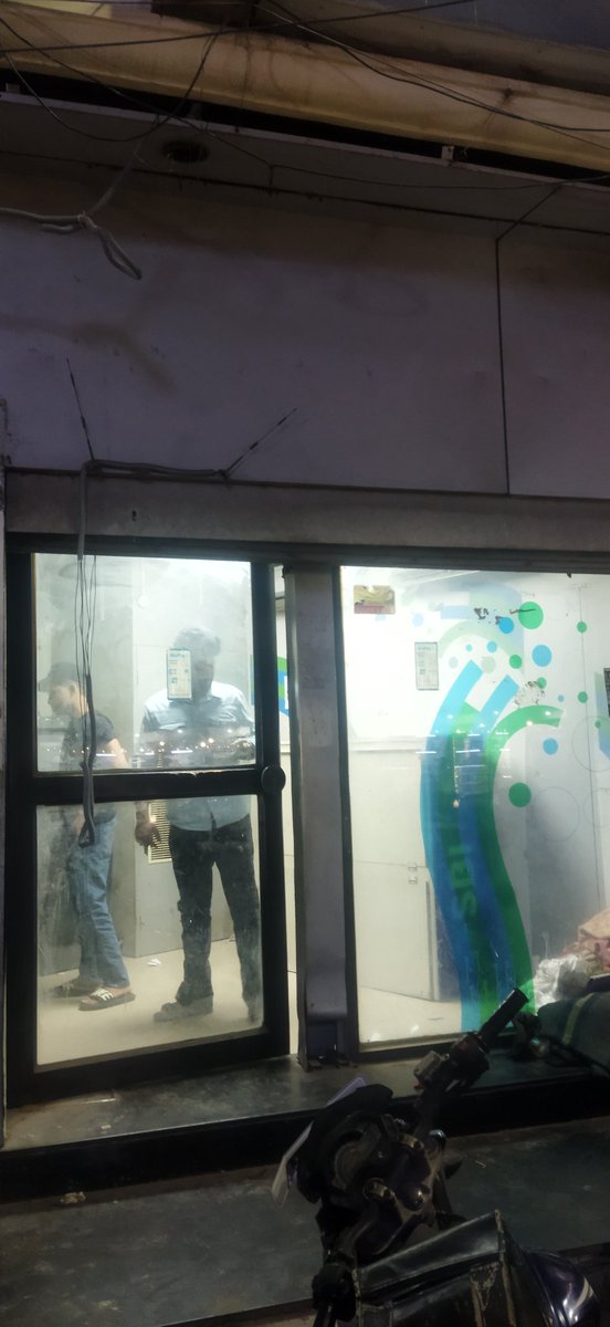 CITIZEN_POLIZE's tweet photo. Yesterday Visited To An ATM Belongs To The Reputed Bank @TheOfficialSBI  And Suprise To See The ATM Condition With A Dead Pigeon 🐦 
Location:- Kotla Alijah Charminar @ActivistTeja @PANDARAJATH https://t.co/09tfglX0eU