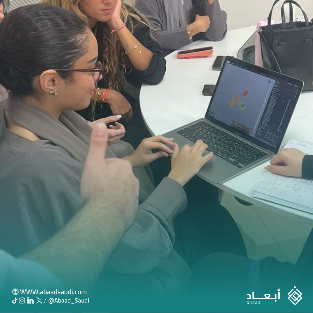 Abaad_Saudi's tweet photo. بالتعاون مع أحد الجهات التابعة لـ @MiskKSA، نظمت #منصة_أبعاد ورشة تدريبية مكثفة حول أساسيات التصميم والطباعة ثلاثية الأبعاد!
قدمنا تجربة تدريبية مكثفة استمرت على مدار أربعة أيام، حيث تمكّن 30 مشاركًا من إنتاج 6 مخرجات إبداعية، بإجمالي 300 ساعة تدريبية. #إصنع_لأفكارك_أبعاد
#إصنع_لأفكارك_أبعاد | #Abaad_Lab