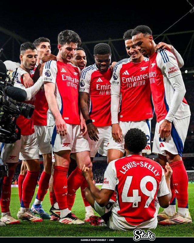 af_ctrey's tweet photo. Most Iconic goal celebrations of all time, A thread

Lionel Messi and Cristiano Ronaldo tops the list 🐐 https://t.co/ElzwTuvCgR