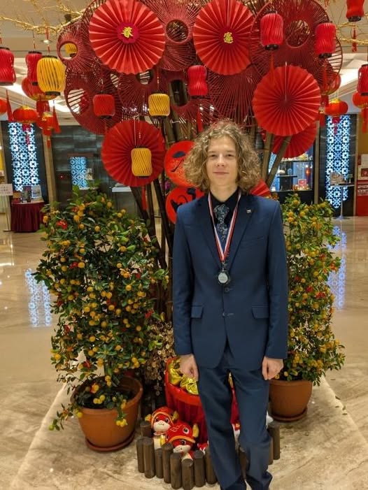 Arcibiskupské gymnázium v Kroměříži tweet media