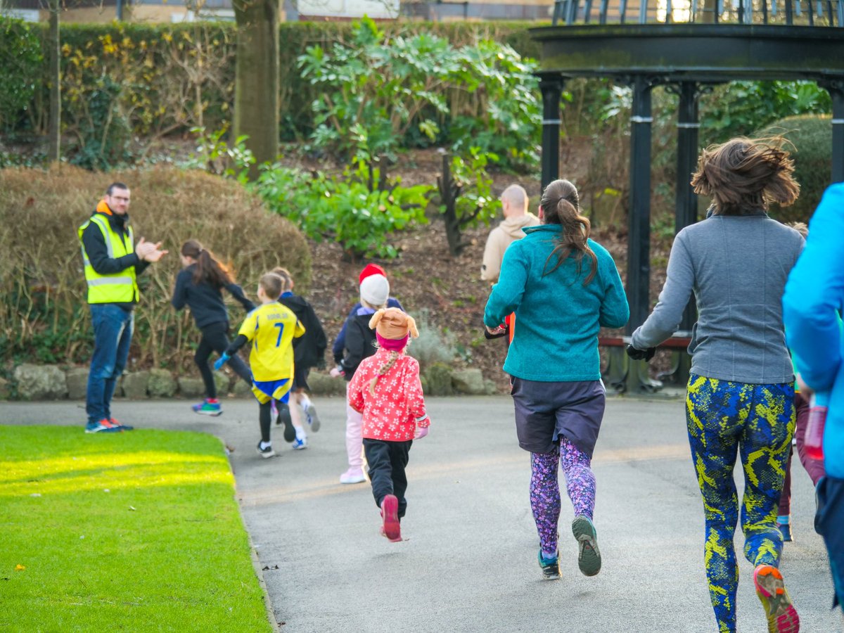 A few photos from yesterday’s visit to Mowbray Park jpr 🧡🦺📷

<a href="/parkrunUK/">parkrun UK</a>