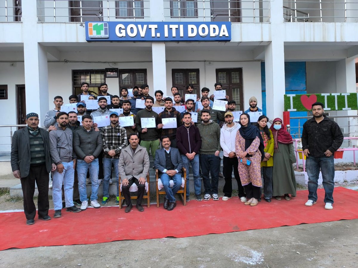 directorskilljk's tweet photo. Director, Skill Development, J&amp;K visited Government Polytechnic, Kishtwar, Doda and Government ITI Doda on 31.01.2025 to review the functioning &amp; ongoing civil works of the Institutes and issued instructions to the Executive Agencies for completion of the work at an earliest. https://t.co/odZG5mPTmx