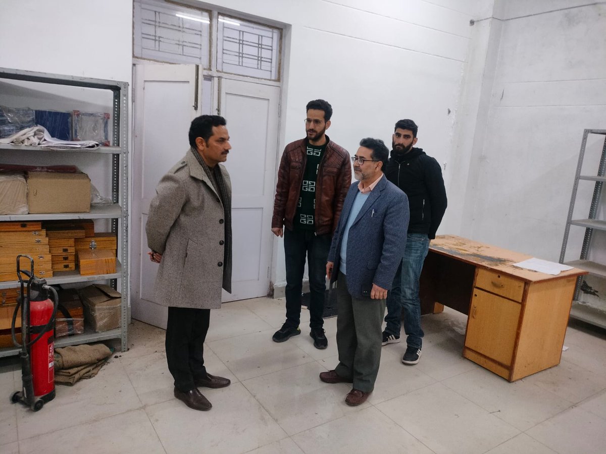 directorskilljk's tweet photo. Director, Skill Development, J&amp;K visited Government Polytechnic, Kishtwar, Doda and Government ITI Doda on 31.01.2025 to review the functioning &amp; ongoing civil works of the Institutes and issued instructions to the Executive Agencies for completion of the work at an earliest. https://t.co/odZG5mPTmx