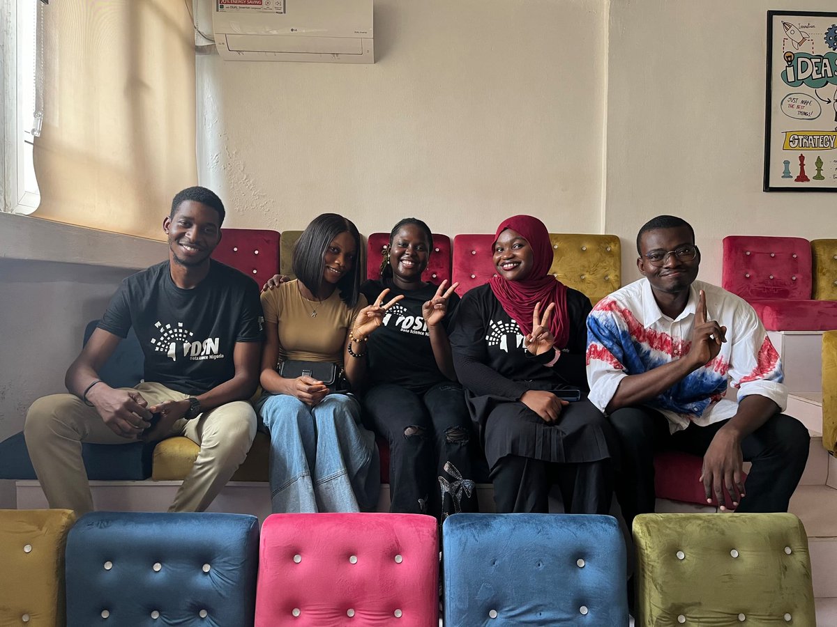 AIplus_OAU's tweet image. DSN OAU's first Community Hangout of the year was a success!
Thanks to everyone who came out to make our first community hangout of the year unforgettable. Here's to many more!