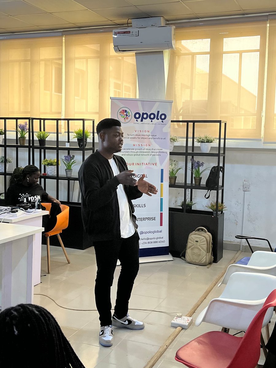 AIplus_OAU's tweet image. DSN OAU's first Community Hangout of the year was a success!
Thanks to everyone who came out to make our first community hangout of the year unforgettable. Here's to many more!