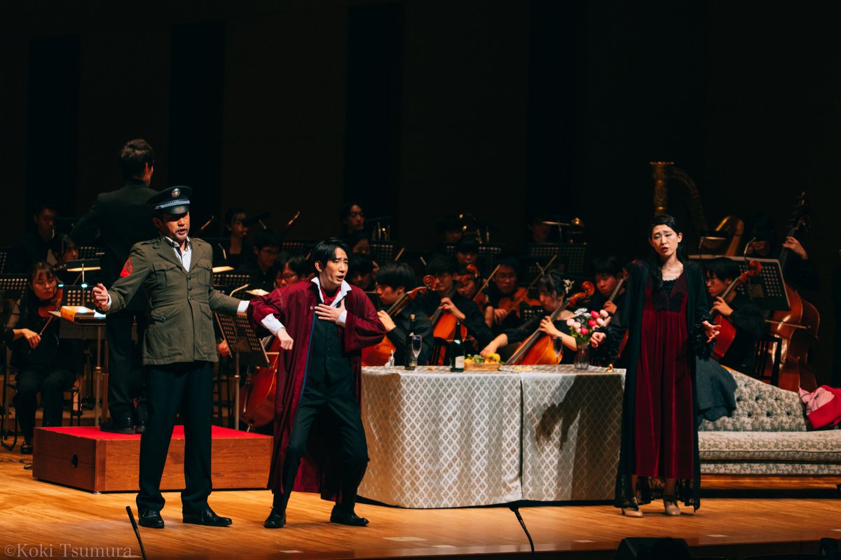 【写真で振り返る📸推しキャラ】

＼アルフレード／

刑務所長に浮気現場が目撃されようと気にせず歌い続けます

#トラオムこうもり