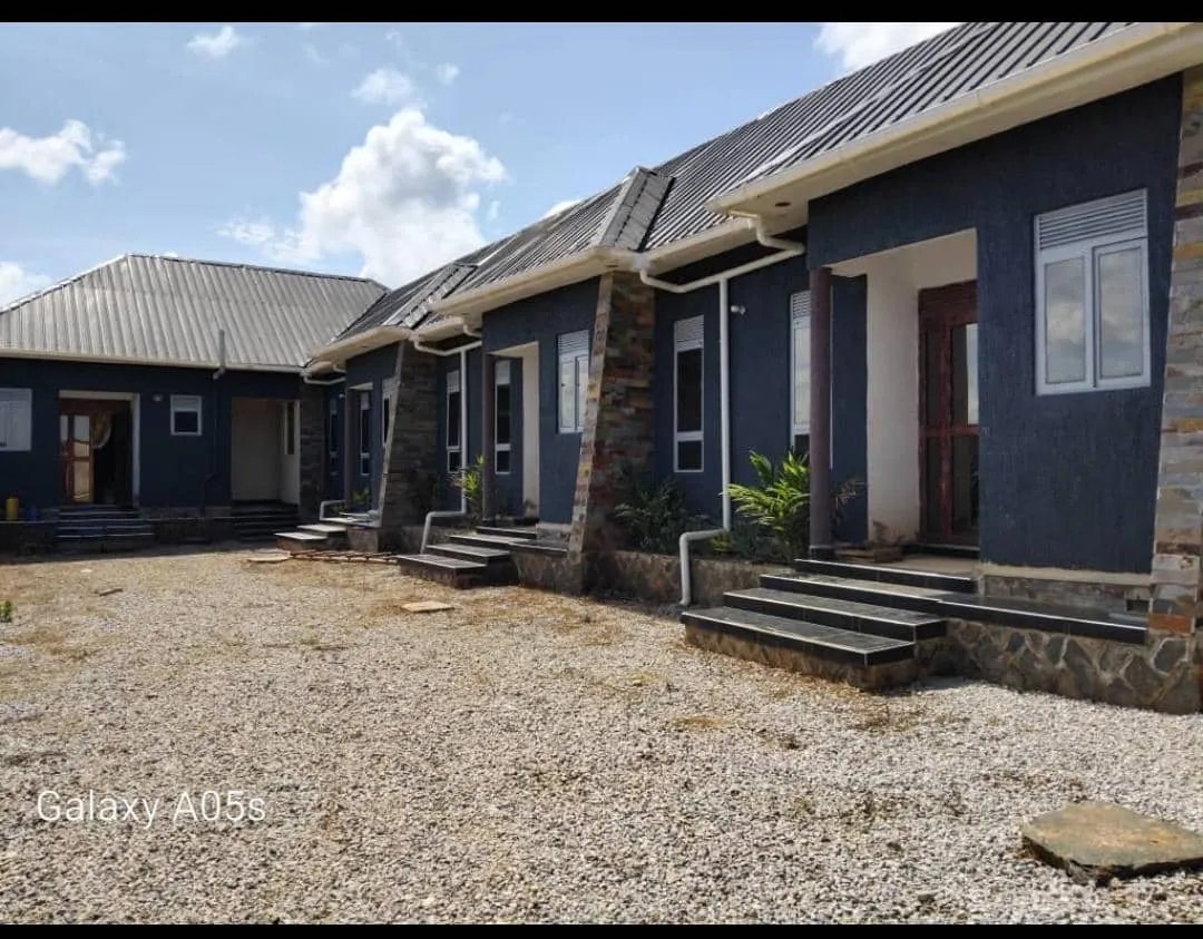 Now, some people truly desire to have real estate and that’s all they believe in, and wont invest in bonds no matter what, and if you are one of those people, still build or buy rentals with multiple units. Stay in one unit and rent out the others. 

You'll own a home, have