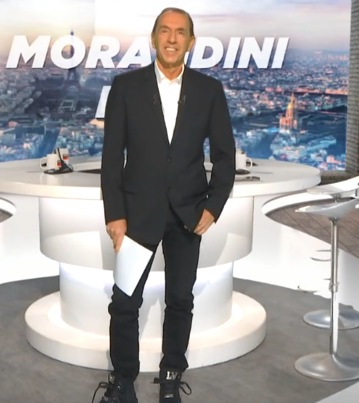 Mediasinfos's tweet photo. Aujourd'hui vers 11H30 en direct sur #CNEWS, #PascalBataille (qui vient de subir une opération pour lui enlever le lobe inférieur du poumon droit) sera l'invité de @morandiniblog dans son émission #MorandiniLive. https://t.co/QRQdZYG7ek https://t.co/tLOHdIvIFI