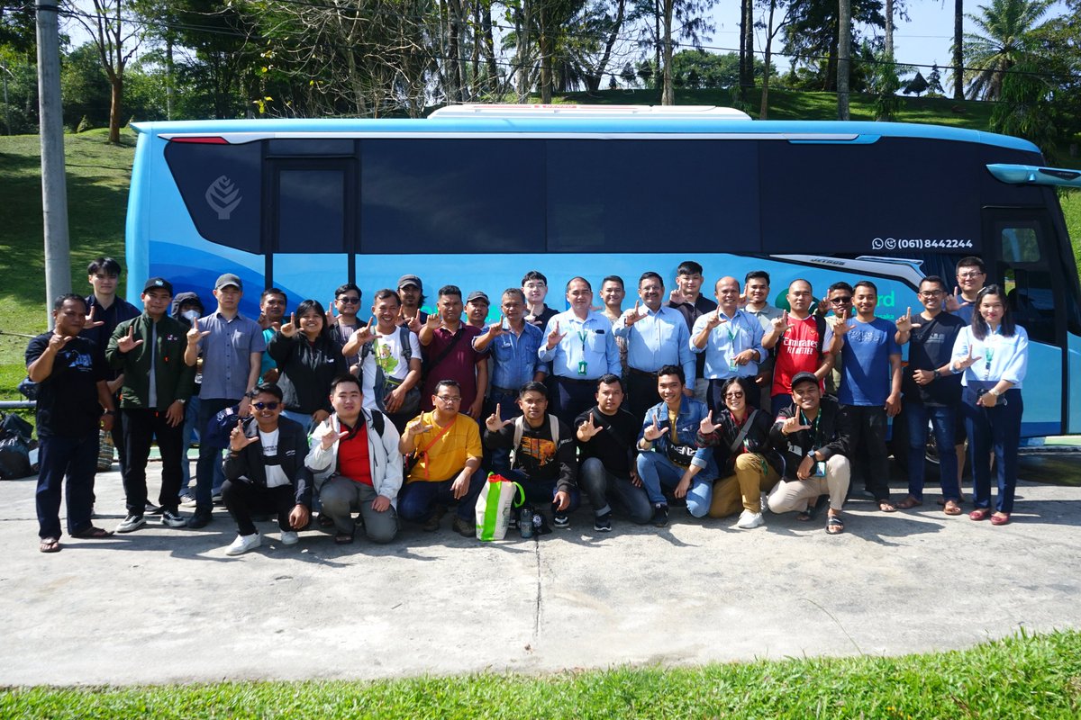 tobapulp_id's tweet photo. Selamat Hari Senin Sahabat!
Toba Pulp Lestari memiliki program Mill goes to Fiber dan Toba Pulp Lestari goes to Riau Andalan Pulp & Paper (RAPP).
#TobaPulpLestari
#TPL
#TOPICC
#GoodForCompany
#Employee https://t.co/3VSy9s2lgG