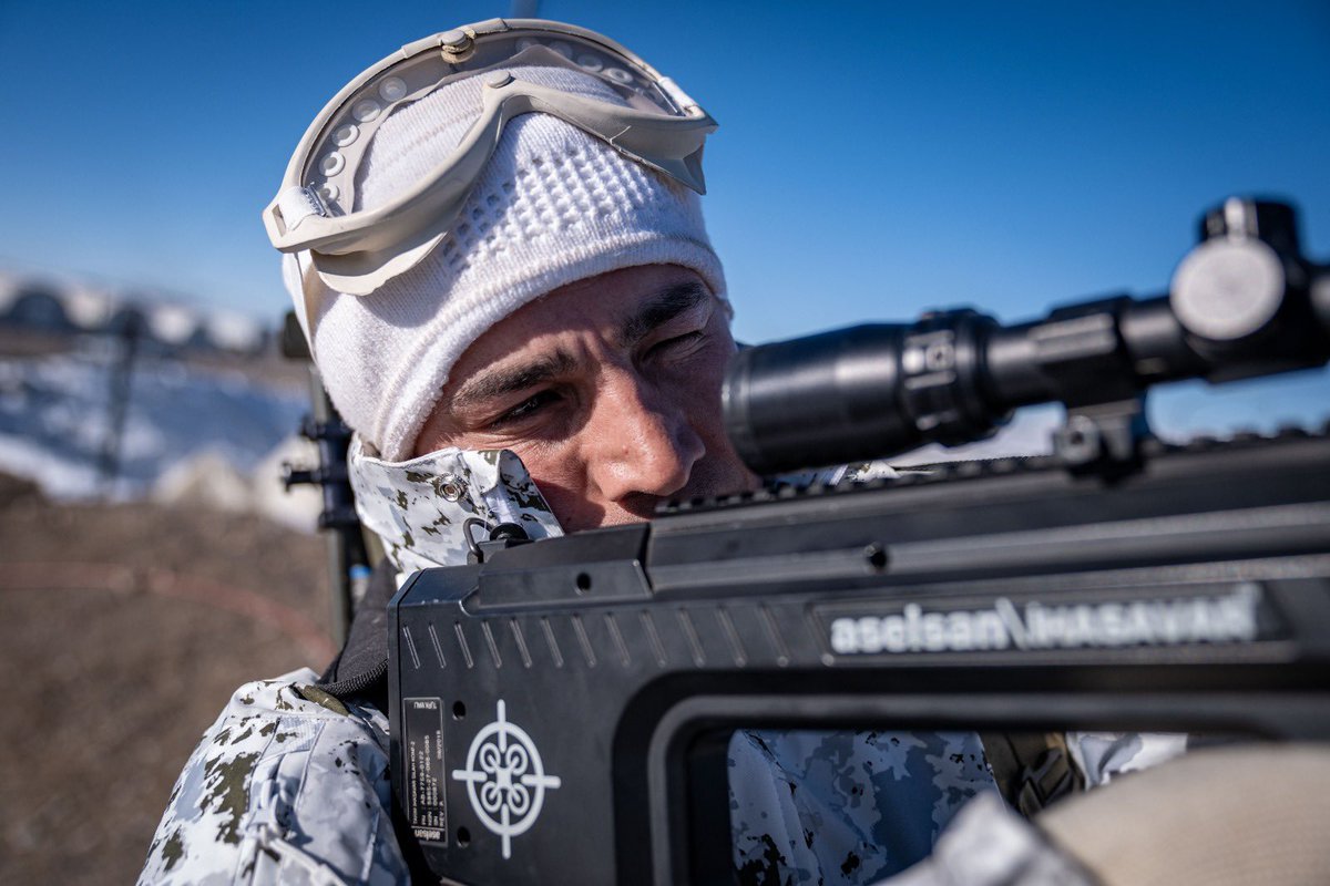 aselsan's tweet photo. En zor koşullarda bile ordumuza güç katan teknolojilerle Kars Kış Tatbikatı'ndayız!
.
ASELSAN is at the Kars Winter Exercise with technologies that strengthen Turkish Army even in the most challenging conditions!
.
#MilliSavunmaBakanlığı
#KışTatbikatı2025 https://t.co/K8cIkPDAV5