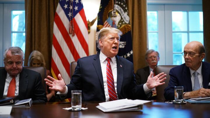 LeJournalDuCoin's tweet photo. 🇺🇸 Donald Trump a déclaré hier que des droits de douane seront « certainement appliqués » à l’Union européenne, après les avoir imposés au Mexique, au Canada et à la Chine.

Ces droits de douane sont probablement responsables de la baisse globale des marchés ces dernières heures, dont les acteurs craignent que ces taxes relancent l’inflation et limitent la croissance.