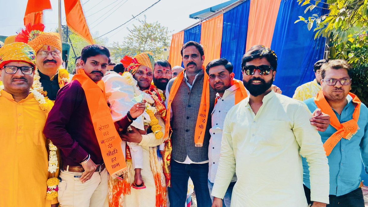 Pankajvyc's tweet photo. आज संस्था नर नारायण द्वारा हरिहर धाम 🚩🚩मंदिर के प्राण प्रतिष्ठा के प्रथम दिवस आ��ोजित कलश यात्रा में सम्मिलित हुआ🚩🚩 https://t.co/585XaawrxW