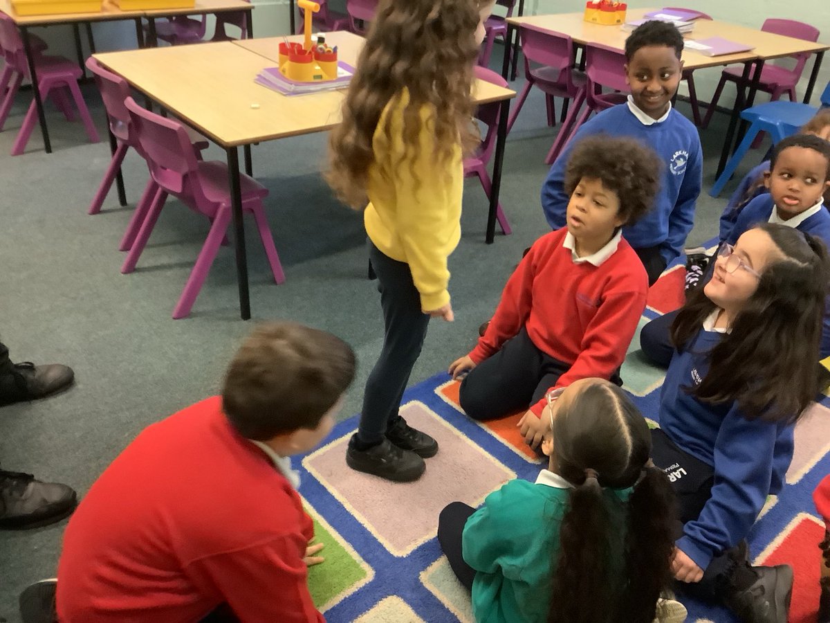 LarkHallPrimary's tweet photo. #lhlondon #lhtower #lhuecl This morning we are making predictions and inferring about our book, Yohance and the Dinosaurs. https://t.co/yKMXq4UwJt
