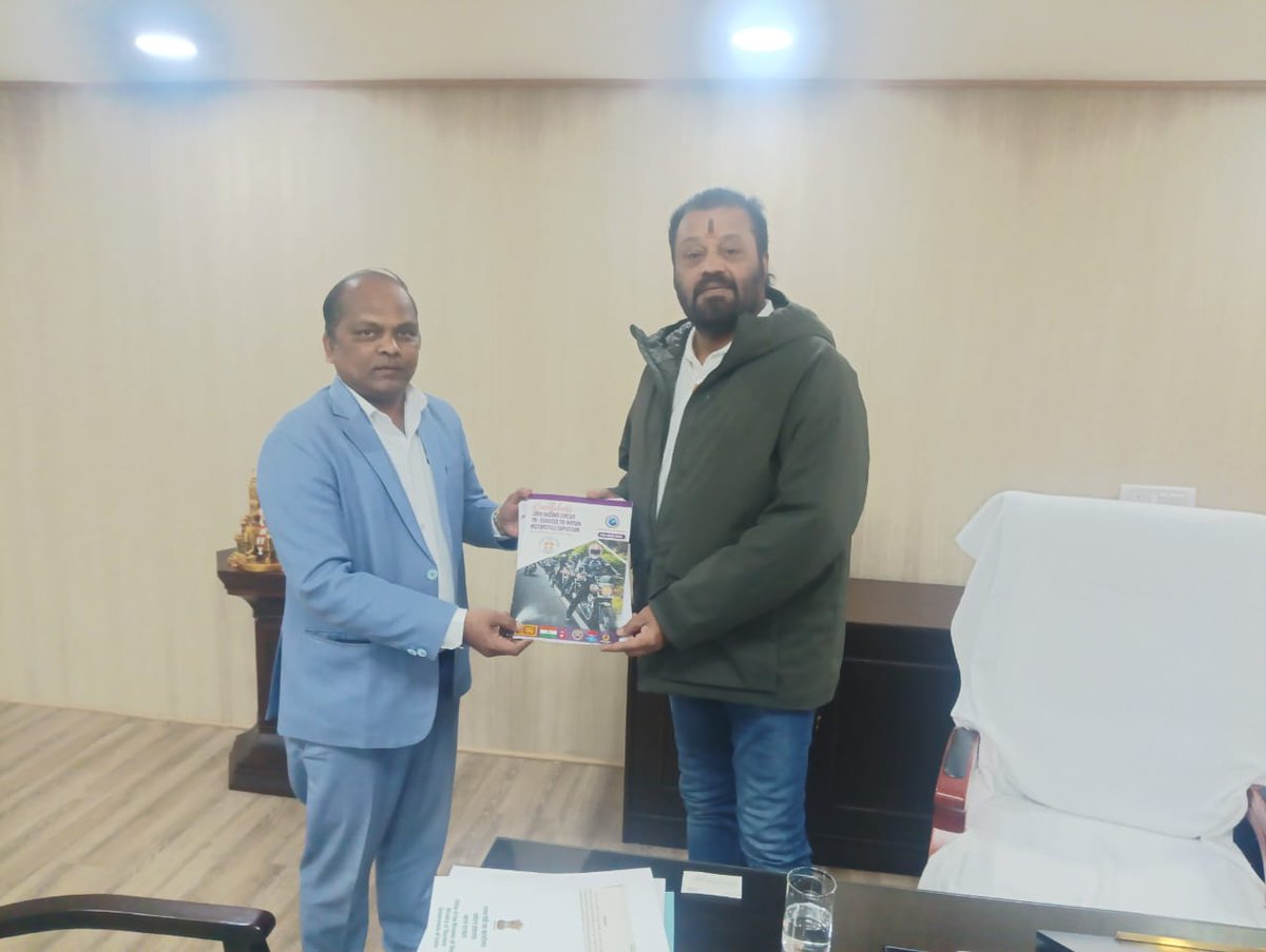 1Rahulpatil's tweet photo. "Delighted to see Shri Suresh Gopi, Hon'ble Minister of State for Petroleum, Natural Gas &amp; Tourism, meeting Shri Rahul  Patil, convener of the Heartfulness Tri-Services Tri-Nation Lord Buddha Circuit Bike Expedition from Lumbini to Colombo! #BuddhaCircuit #Heartfulness #Tourism" https://t.co/3gjatg59EY