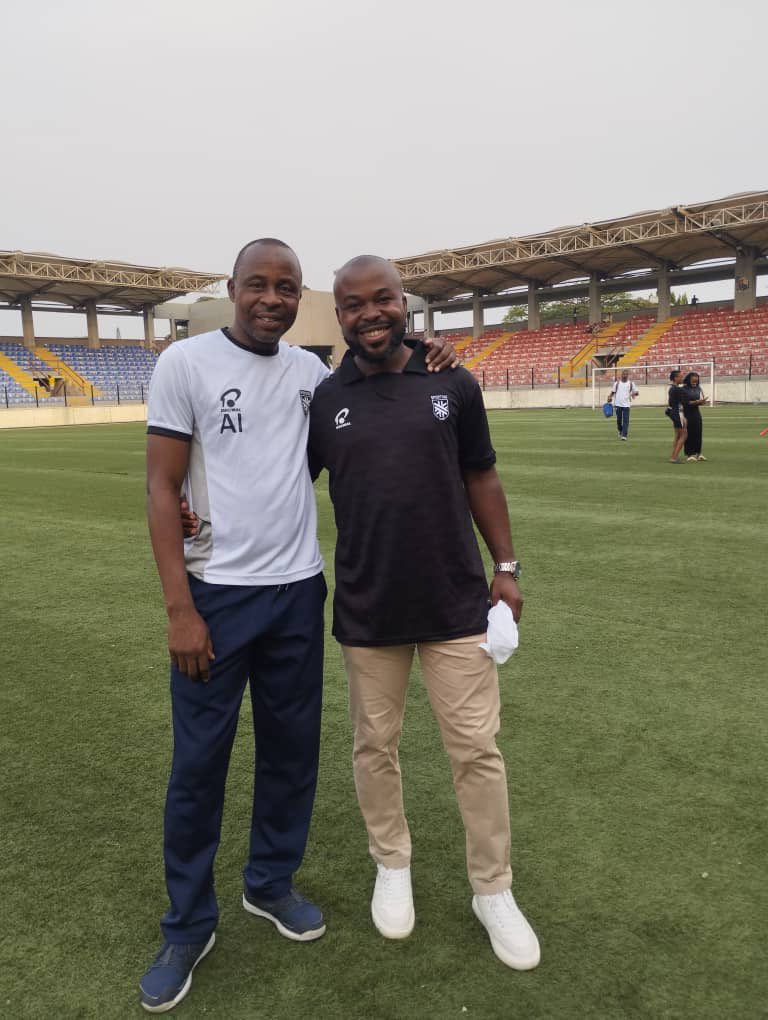 OfforCPaul1's tweet photo. Thank you @SportingLagos fans, I’m one of you❤️😍 https://t.co/MzbbVwCq42