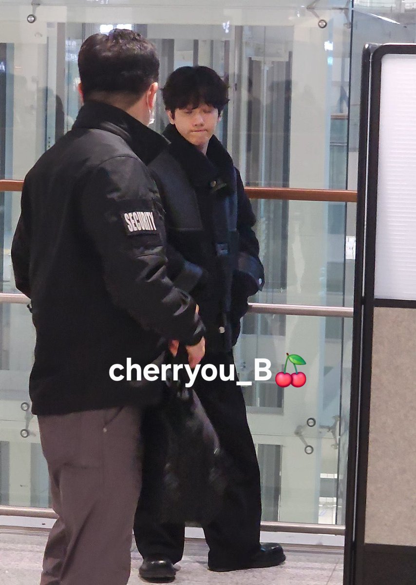 .                   •́ㅅ•̀                                     ´ㅅ`