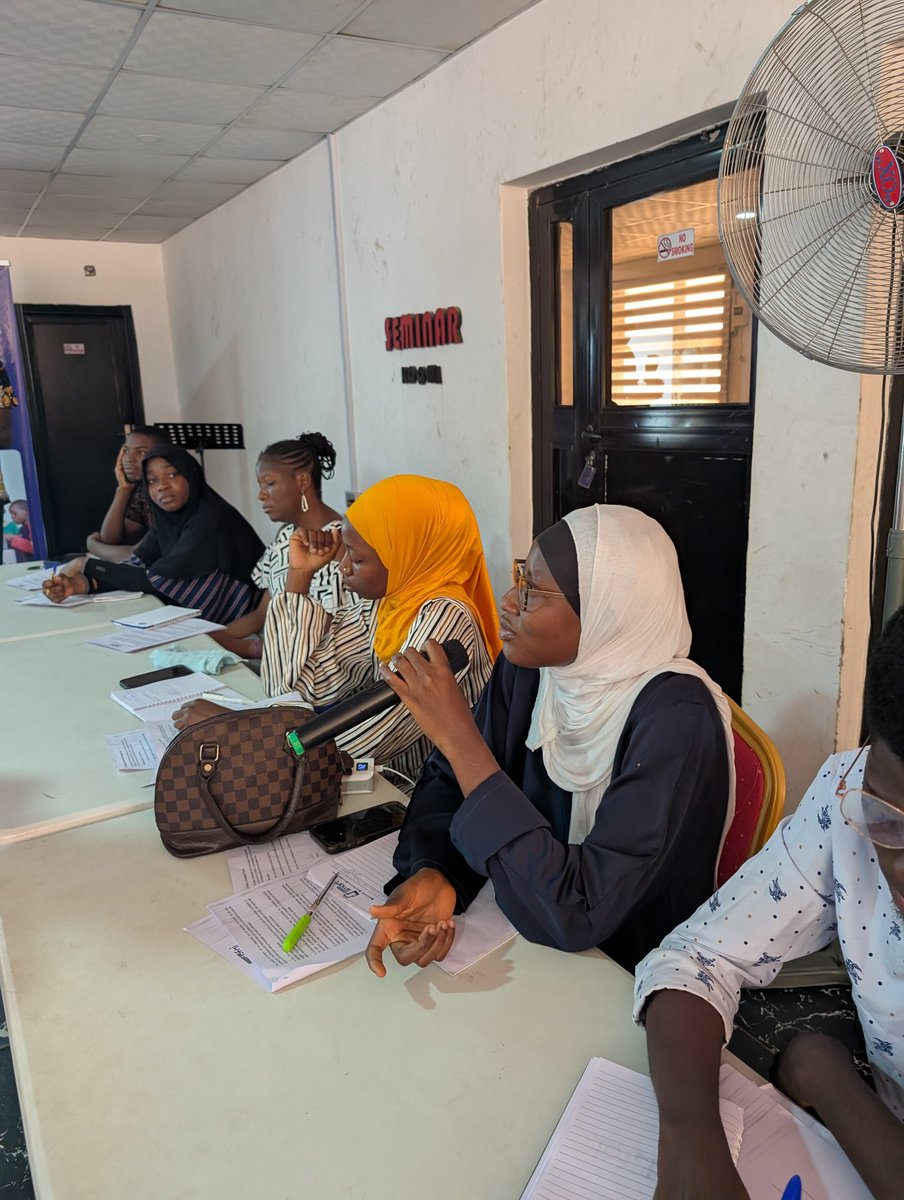 Webfalainitiat1's tweet image. We’re engaging our fellows with thought-provoking questions that challenge perspectives and spark meaningful discussions on digital citizenship and online safety.

#Webfala #webfalaFellowship #webfaladigitalskills #webfalaonlinesafety #webfalasaferdigitallivea