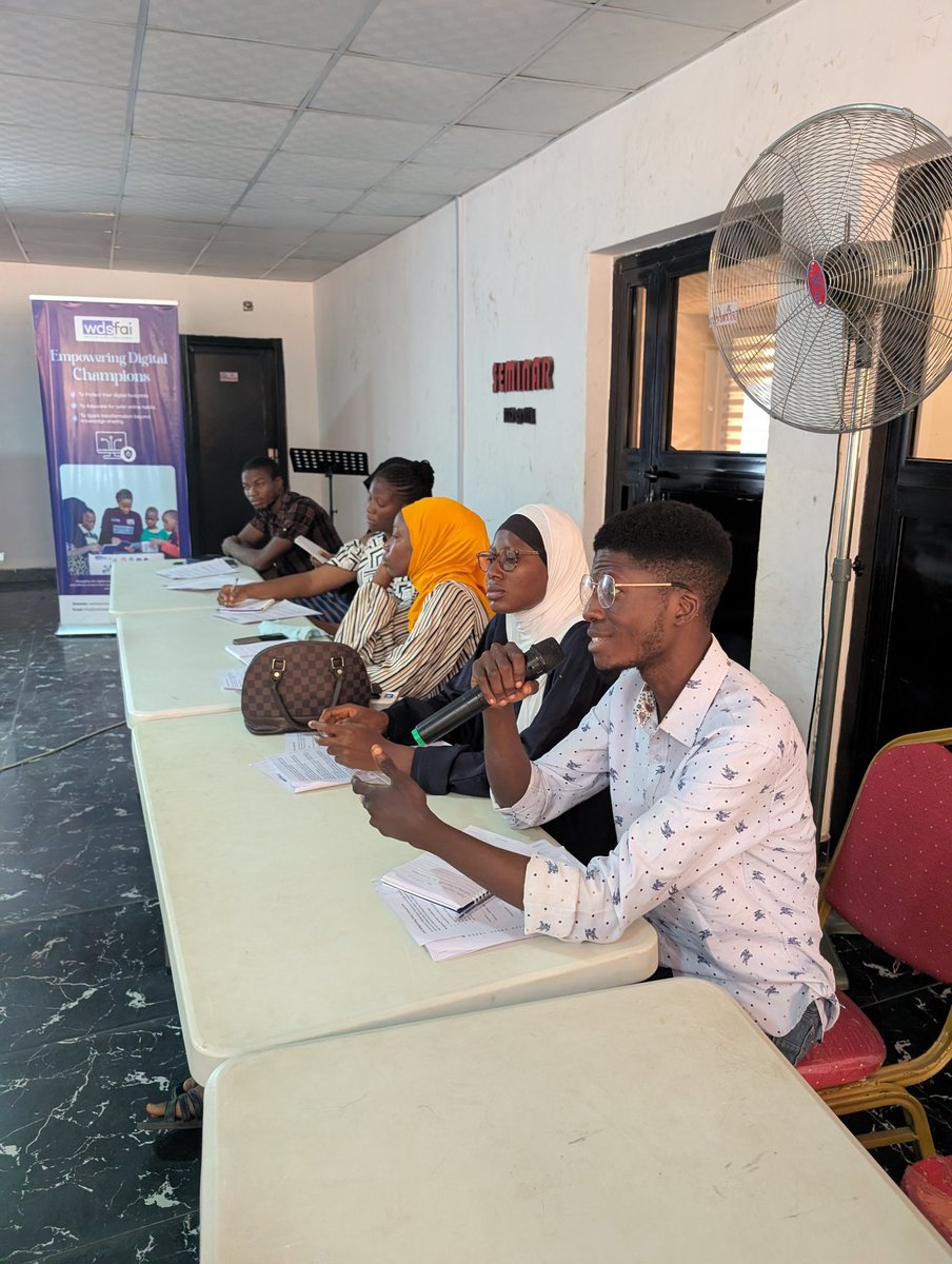 Webfalainitiat1's tweet image. We’re engaging our fellows with thought-provoking questions that challenge perspectives and spark meaningful discussions on digital citizenship and online safety.

#Webfala #webfalaFellowship #webfaladigitalskills #webfalaonlinesafety #webfalasaferdigitallivea