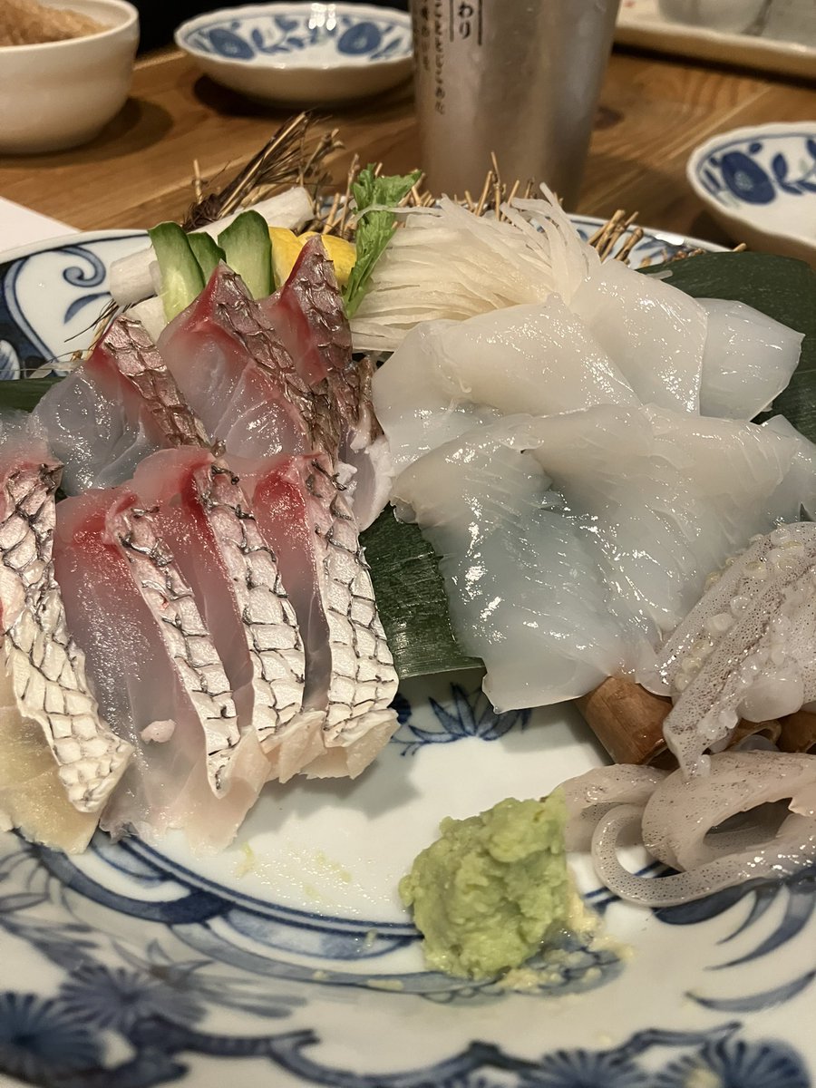 GiftiveResearch's tweet photo. 今日は新人2名の歓迎会
#生ビール
#お刺身 https://t.co/6VGycnVYyI