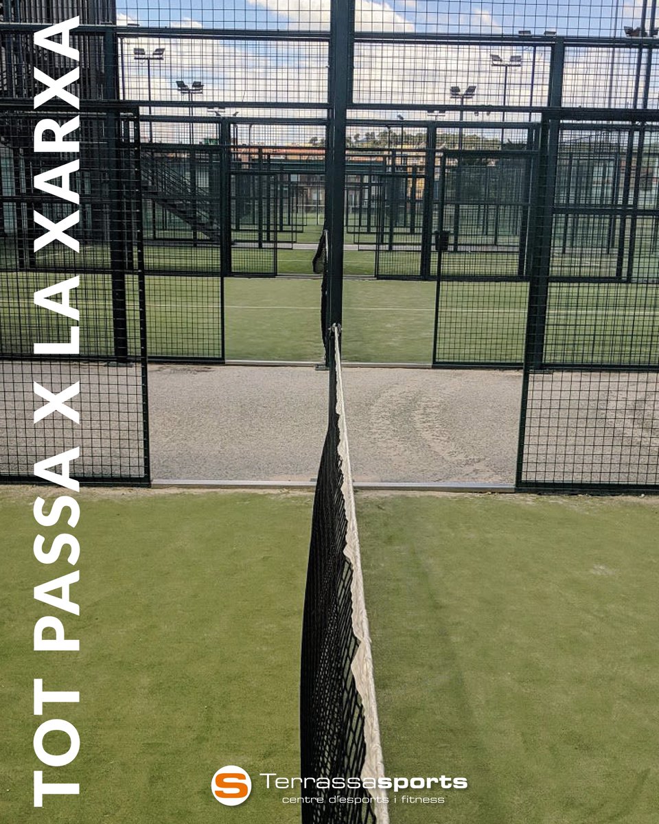 🥎Tot passa per la xarxa🥎

Jugar a la xarxa pot marcar la diferència en el teu partit. ☝️Aquí tens dues claus per a dominar aquesta zona:

✅Manté una bona postura.
✅Colpeja ferm però amb control.

Ens veiem en la xarxa! 🎾🔥

#terrassasports #terrassa #esports #gimnas #padel