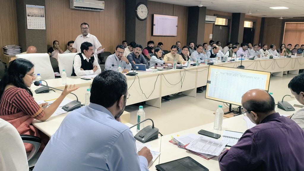Collector Khargone tweet media