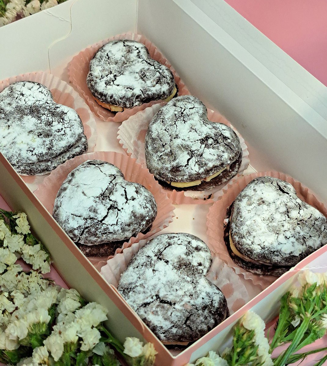 If there is eternal love, then it's probably this one! 💫 

To You — Our Red Velvet Crinkles with creamcheese filling ❤️✨️

The perfect treat for you and your loved ones this Valentines 💕

Now available for pre-orders! 💌

Order Here: form.jotform.com/242301024888453