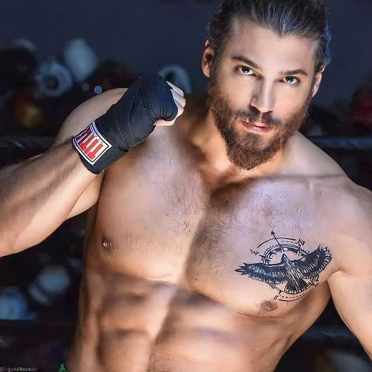 ‌
نوشته بود:
«گیر کردیم بین ساعتی که نمیگذره 
و عمری که زود میگذره.»
I vote for #CanYaman from Turkey for The 100 Most Handsome Faces of 2025  <a href="/tccandler/">TC Candler</a>
#100faces2025  #tccandler