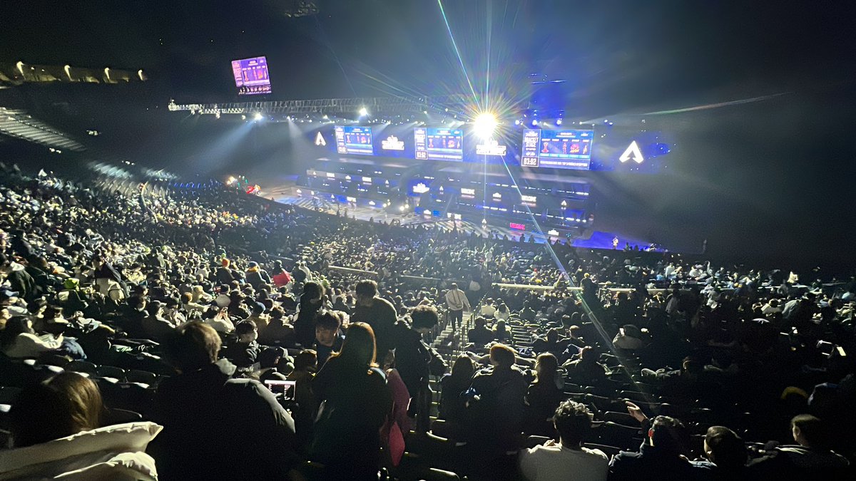 Goosey_Dan's tweet photo. ALGS Year 4 has been nothing short of incredible! The competition was fierce, the moments unforgettable, and the community stronger than ever. From nail-biting finales to new friendships, this year proved why Apex is one of the best esports out there. And Japan? Absolutely incredible—the energy, the fans, the experience, all unforgettable. Here’s to more memories in Year 5! #RawHorseMeat