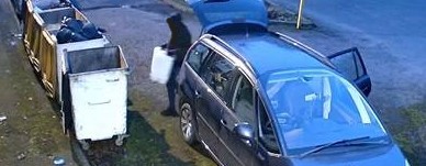 🎶Rub a dub dub £400 fine for a plastic tub 🎶
 (&amp; 3 black bags of waste).
The habit of dumping waste by other peoples bins is still #flytipping &amp; is costing <a href="/WalsallCouncil/">Walsall Council</a>  &amp; other businesses 💰000's to clean up.
#goscote #walsall.
Use <a href="/WalsallBins/">Walsall Bins & Things</a> to dispose of waste lawfully.