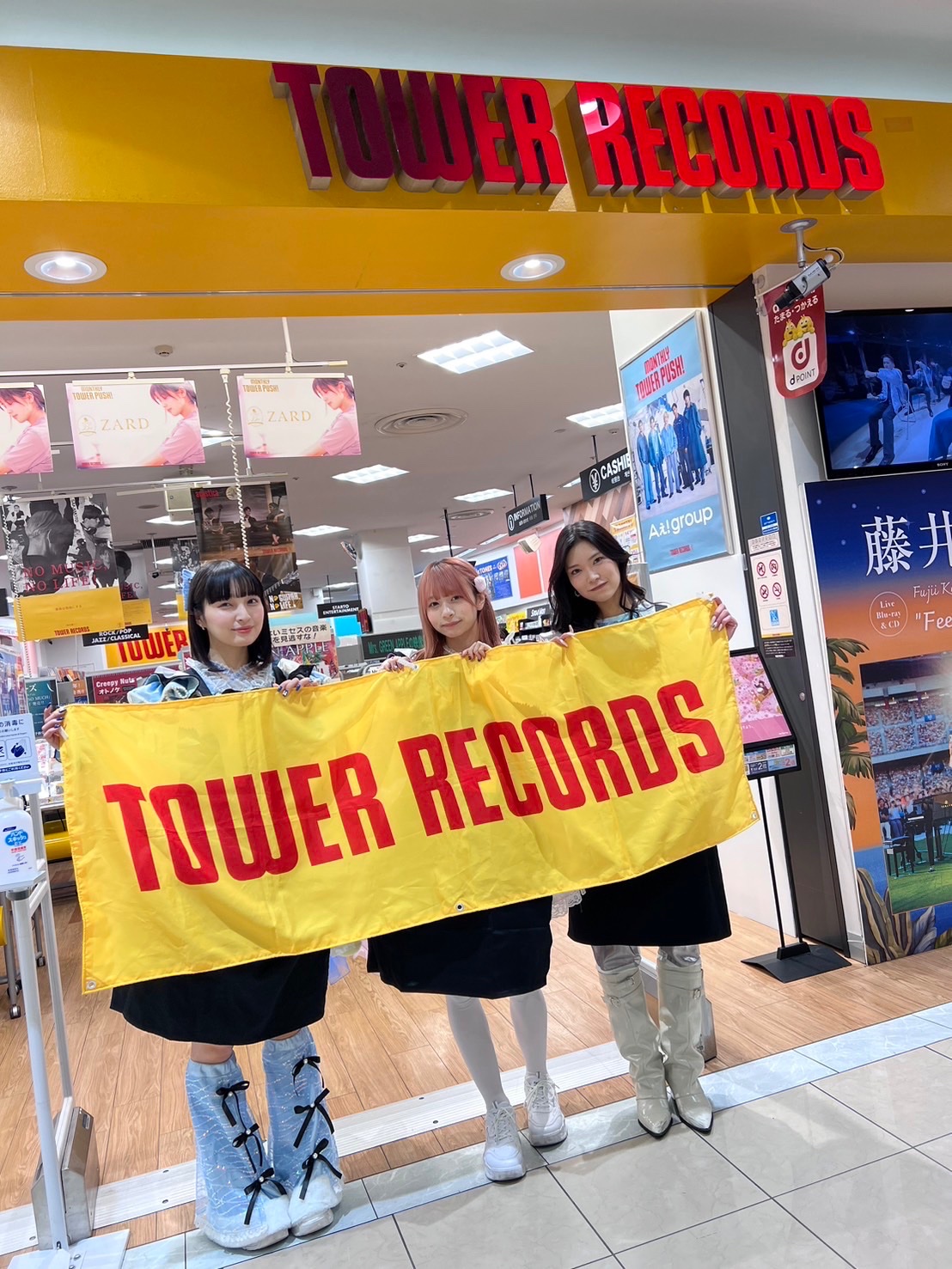 い出のひと時に、とびきりのおしゃれを！ ExWHYZ OFFICIAL on X:  アクセサリー