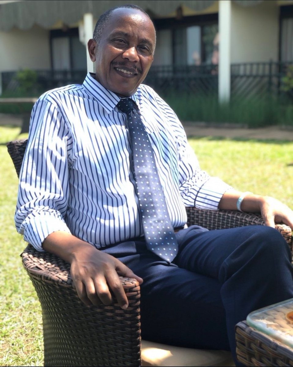 NKUNDA INKOTANYI♥️🇷🇼 (@patriotjuniorr) on Twitter photo 📸: Umunyabigwi wacu❤🇷🇼akaba inkotanyi cyane wagize uruhare rukomeye mu kubohora igihugu cyacu no guhagarika jenocide yakorewe aba tutsi mu 1994,
Lieutenant Colonel (Rtd) Douglas KAZINTWARI-Kaddafi, ni muntu ki?
(<a href="/KazintwariD/">Kazintwari M Douglas</a>)
🧵OPEN THREAD:
Soma Uryoherwe:👇🏾 📸: Umunyabigwi wacu❤🇷🇼akaba inkotanyi cyane wagize uruhare rukomeye mu kubohora igihugu cyacu no guhagarika jenocide yakorewe aba tutsi mu 1994,
Lieutenant Colonel (Rtd) Douglas KAZINTWARI-Kaddafi, ni muntu ki?
(<a href="/KazintwariD/">Kazintwari M Douglas</a>)
🧵OPEN THREAD:
Soma Uryoherwe:👇🏾