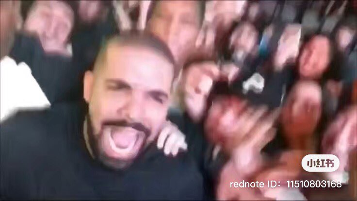 BumbleBaeTuna_'s tweet photo. @Vinod_r108 @ayeejuju Someone draw Kanye wearing it NNNEEEOOOOWWWWWW https://t.co/dUbOICWWgl