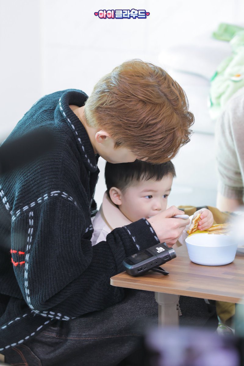 NurulUnyil's tweet photo. So, TREASURE members who will have content with babies are Hyunsuk, Junkyu, Jaehyuk, and Asahi 🥰🥰🥰 @treasuremembers https://t.co/NkoUJtjaFq