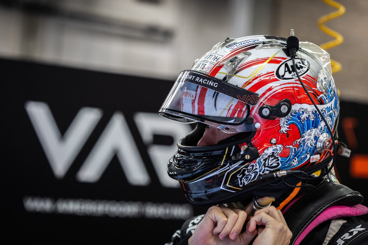 Kicking off my first race weekend of 2025🤩
先月発表した通り、今週末行われるFRMEC Rd.3 Dubai から、Pinnacle Motorsport に加入し最終戦までを共に戦います！
初めてな事が沢山あり、とてもワクワクしています！！
しっかり毎セッション楽しみ、最高の結果を残せるよう精一杯頑張ります🔥