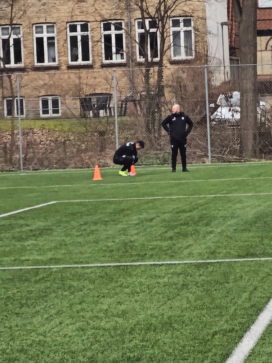 Tobias Slotsager er tilbage på (kunst)græs. #obdk