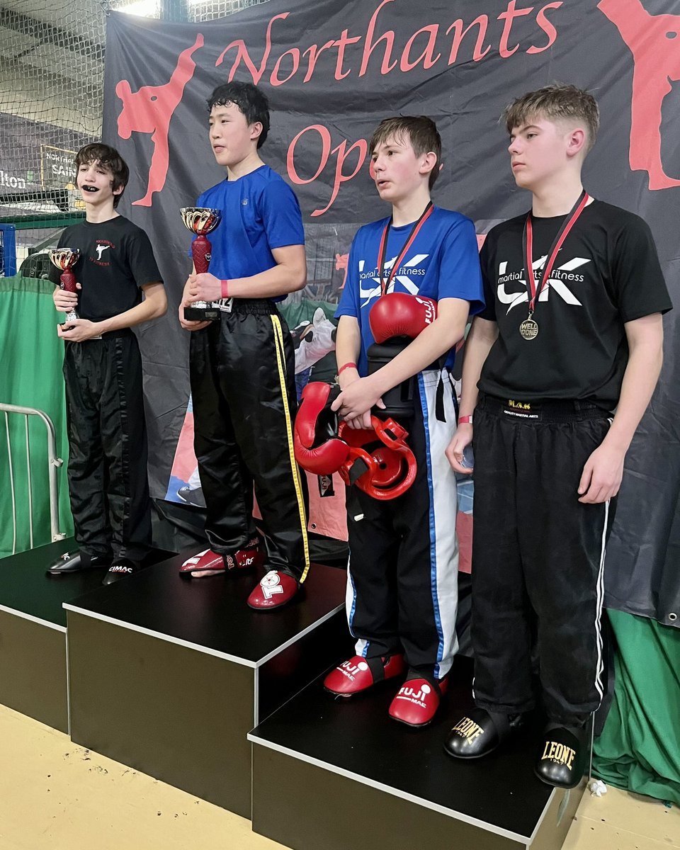 LSKmartialarts's tweet photo. The team had an amazing day at the Northants Open yesterday
Every student should be proud of themselves for stepping onto the mats & representing their club
4 x π₯
3 x π₯
4 x π₯
Win or lose, competitions are a fantastic source of progression, development & learning
#teamLSK https://t.co/h6JTLRkhzK