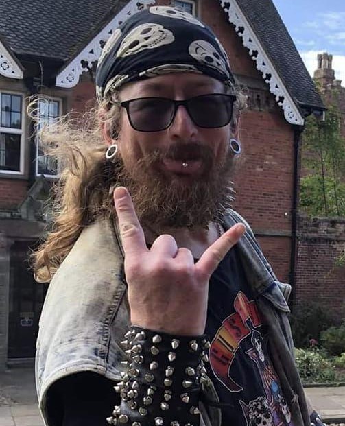 Friends2Friends(F2F) tweet media